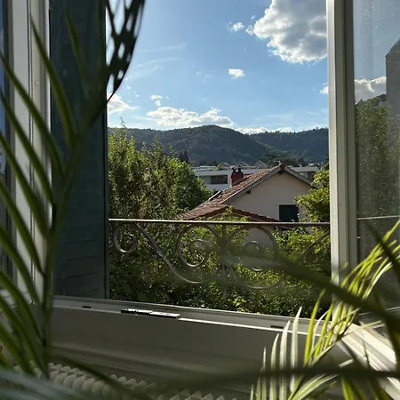 Le Paisible - Proche Des Thermes Apartment
